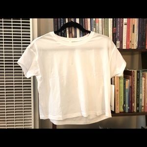Lululemon cropped white tee-shirt